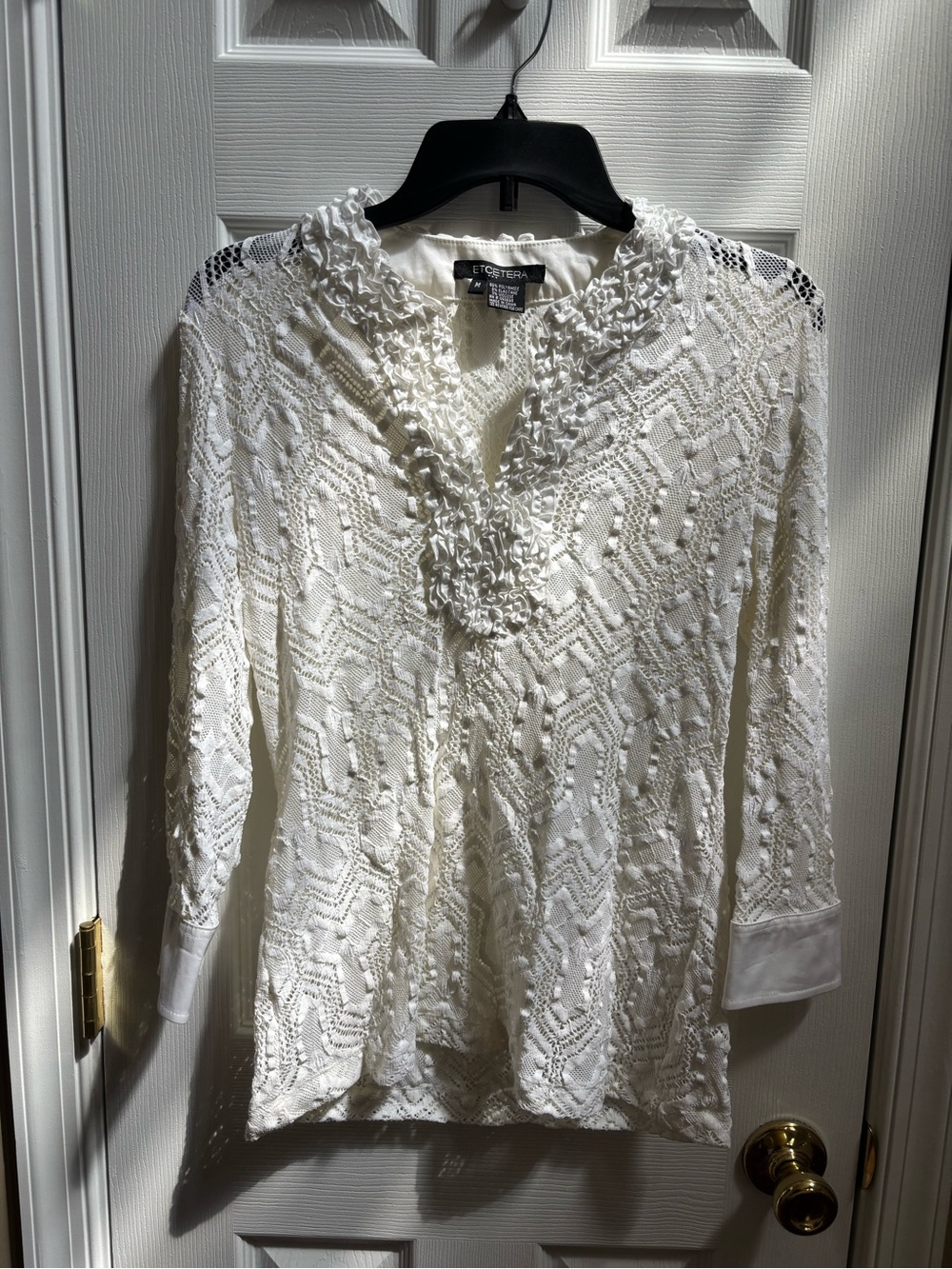 Etcetera White Lace-Textured Women’s Top with Ruffled V-Neck, Size Med, EUC